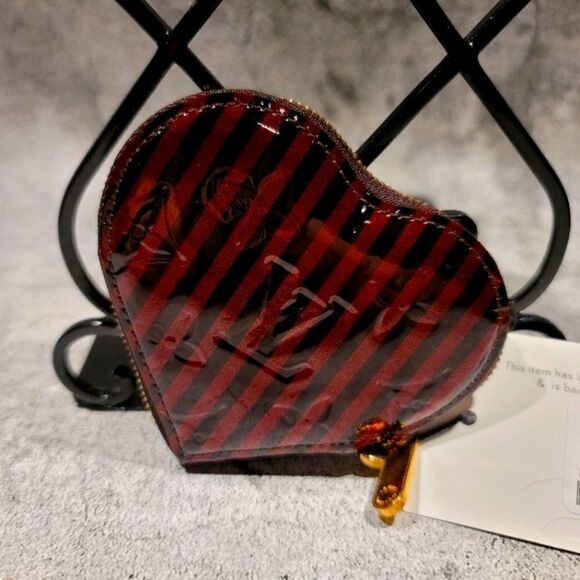 Louis Vuitton Vernis Rayures Coeur Heart Coin Purse Authentic - Picture 1 of 4